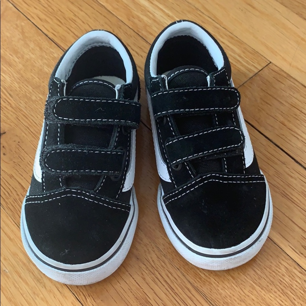 Sneakers/shoes